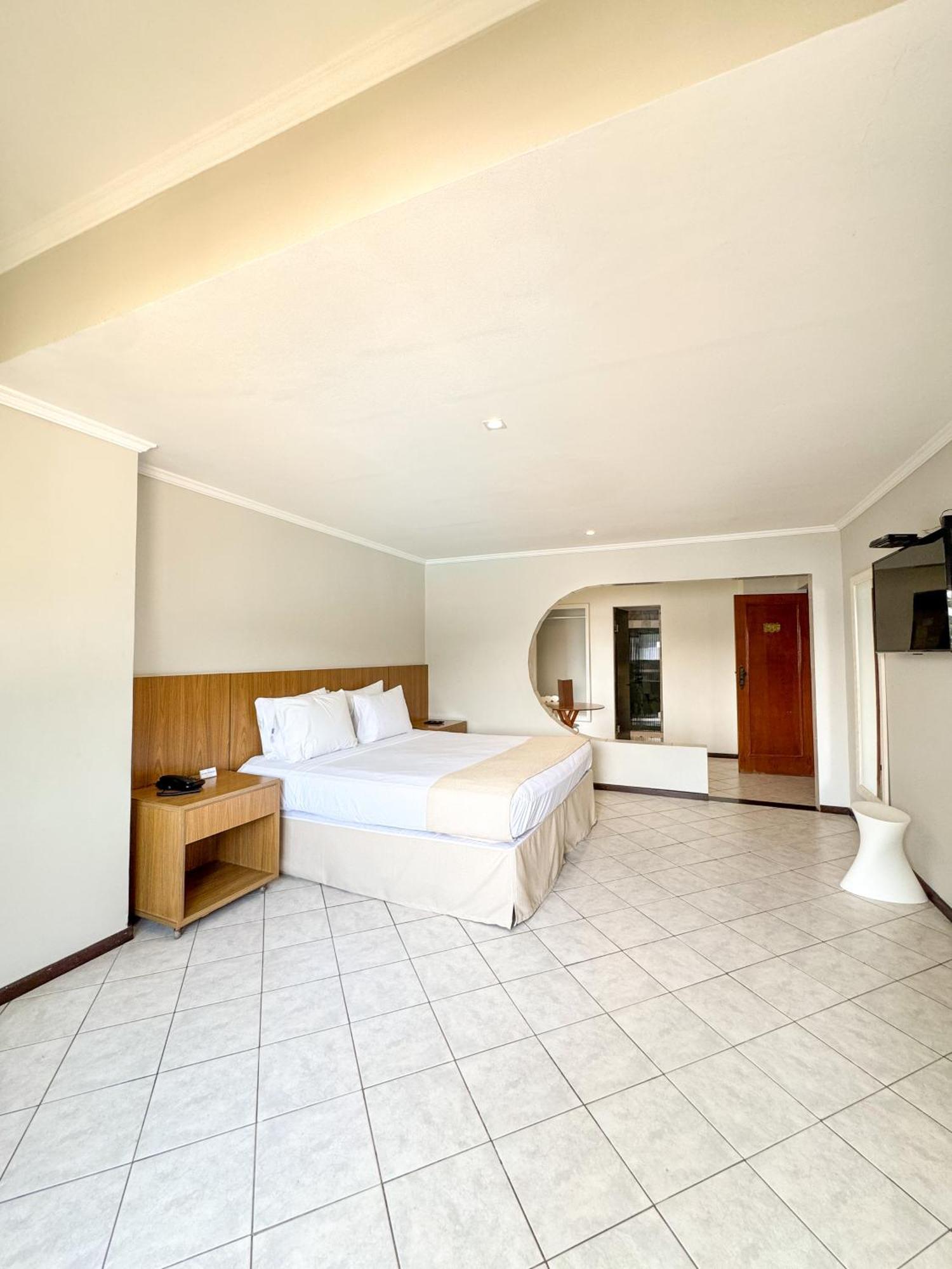 Ilha Porchat Hotel เซาวีเซนจิ ภายนอก รูปภาพ